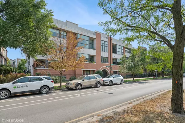 Chicago, IL 60647,2065 N Kedzie AVE #220