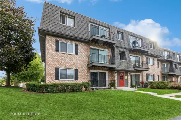 912 S Plum Grove RD #321,  Palatine,  IL 60067