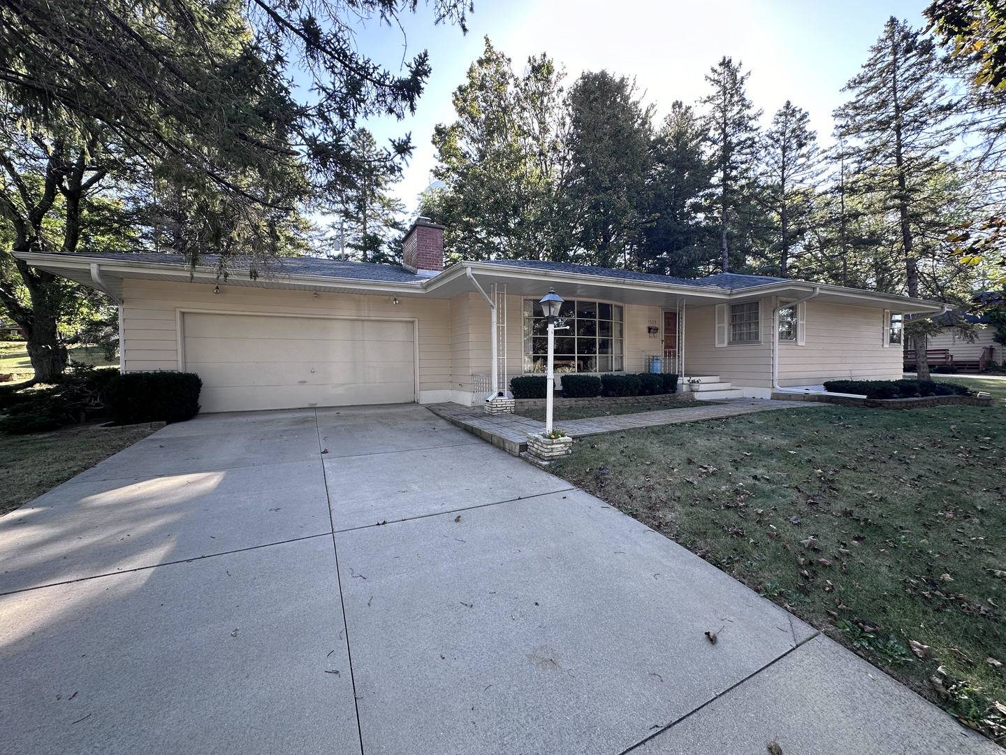 1525 S Harlem AVE, Freeport, IL 61032