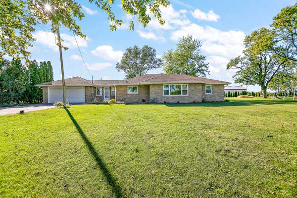 76 S 7000W RD, Kankakee, IL 60901