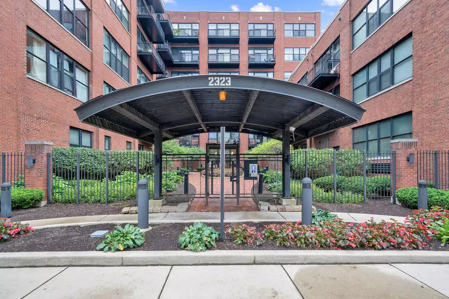 2323 W Pershing RD #206, Chicago, IL 60609