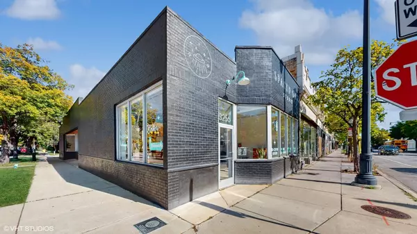 3256 W Bryn Mawr AVE, Chicago, IL 60659