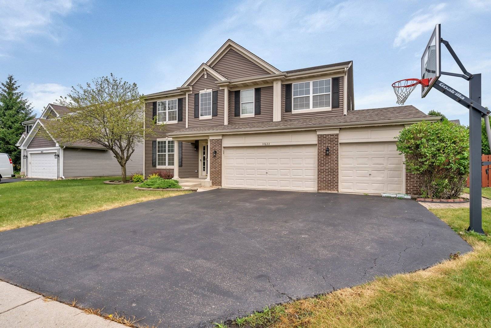 14633 Meadow LN, Plainfield, IL 60544