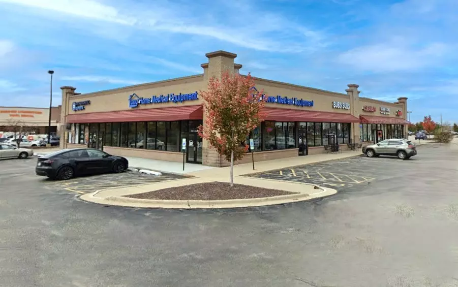 Algonquin, IL 60102,252 S Randall RD