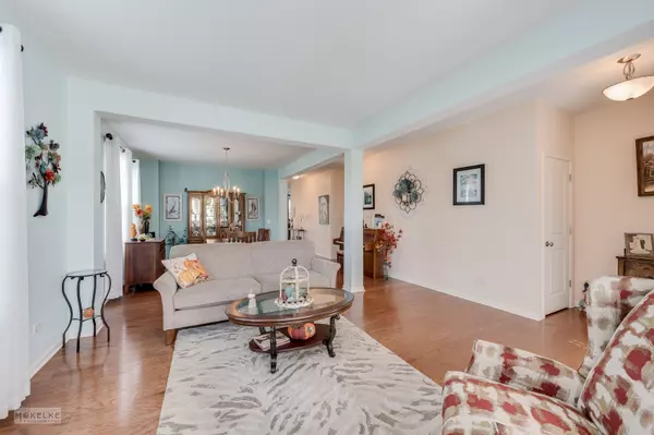 Oswego, IL 60543,828 Colchester DR