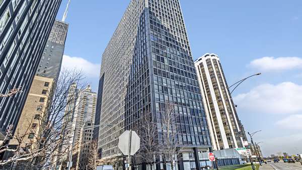 900 N LAKE SHORE DR #1307, Chicago, IL 60611