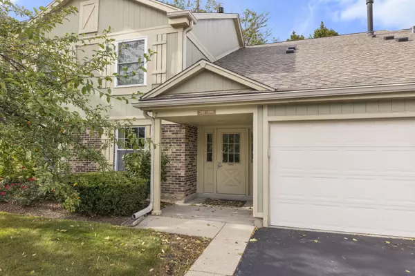 Buffalo Grove, IL 60089,246 Thornapple CT #1-10-2