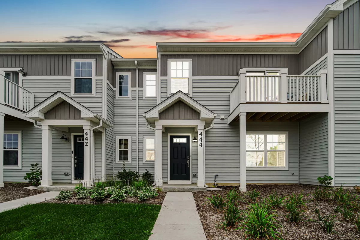 South Elgin, IL 60177,444 Comstock RD