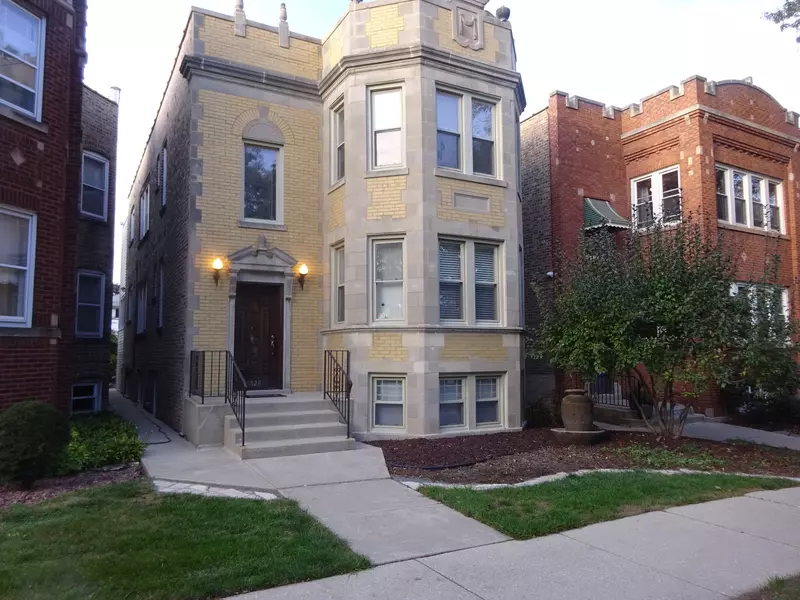 5528 W Berteau AVE, Chicago, IL 60641