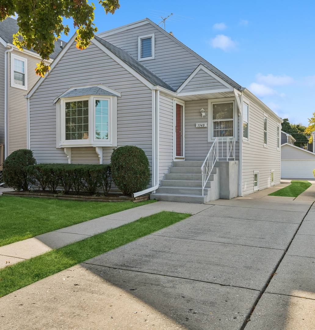7749 W Palatine AVE, Chicago, IL 60631