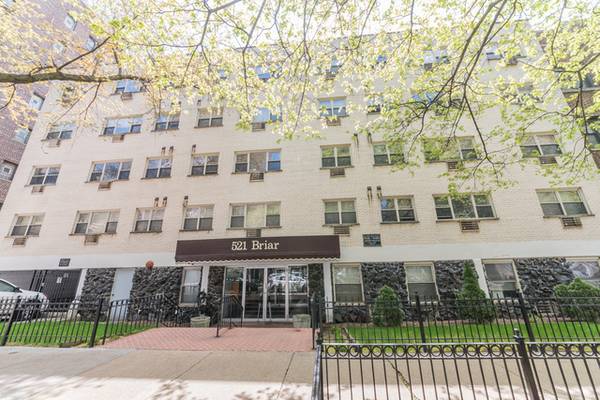 535 W Briar PL #454, Chicago, IL 60657