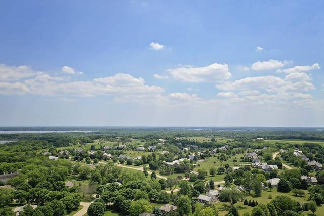 Spring Grove, IL 60081,8766 Country Shire LN
