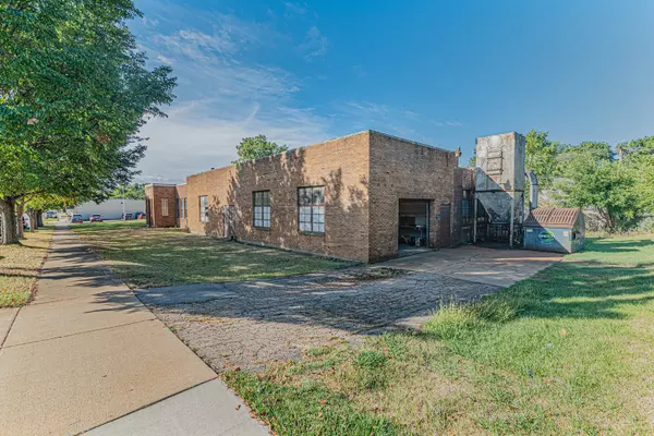 Elgin, IL 60123,158 N Edison AVE
