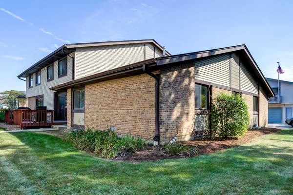 8326 Portsmouth DR #C, Darien, IL 60561