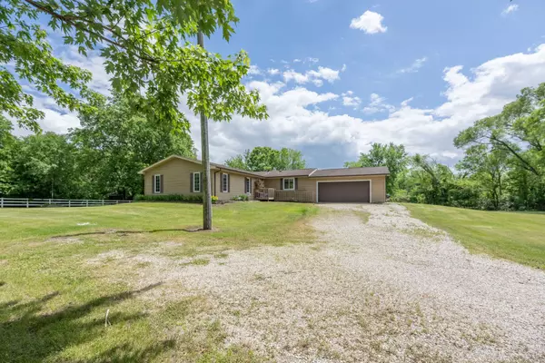 4345 Dellos RD, Morris, IL 60450