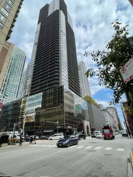 10 E Ontario ST #4001, Chicago, IL 60611