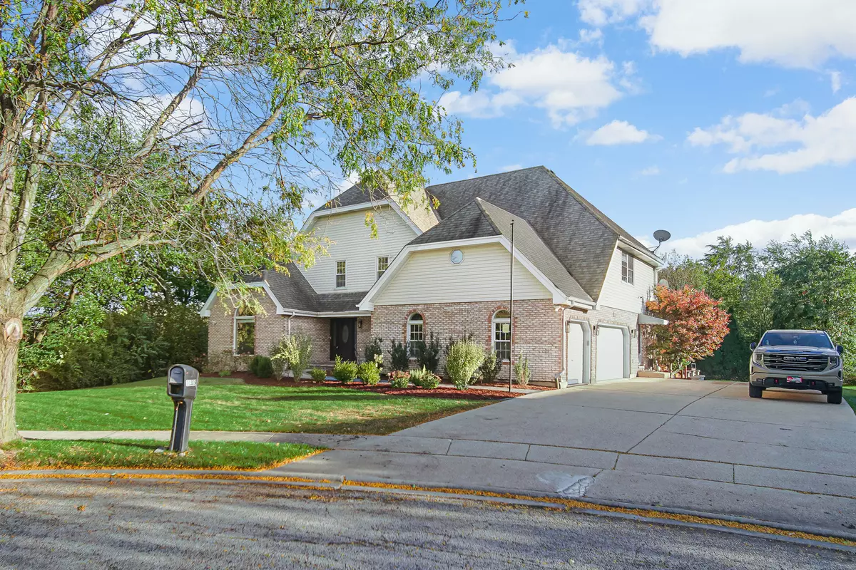 Mokena, IL 60448,11305 HUMMINGBIRD LN