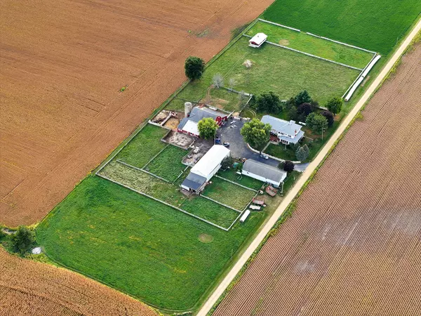 Forreston, IL 61030,11971 W East RD