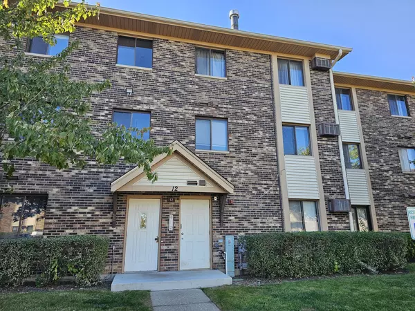 12 Parkside CT #9, Vernon Hills, IL 60061