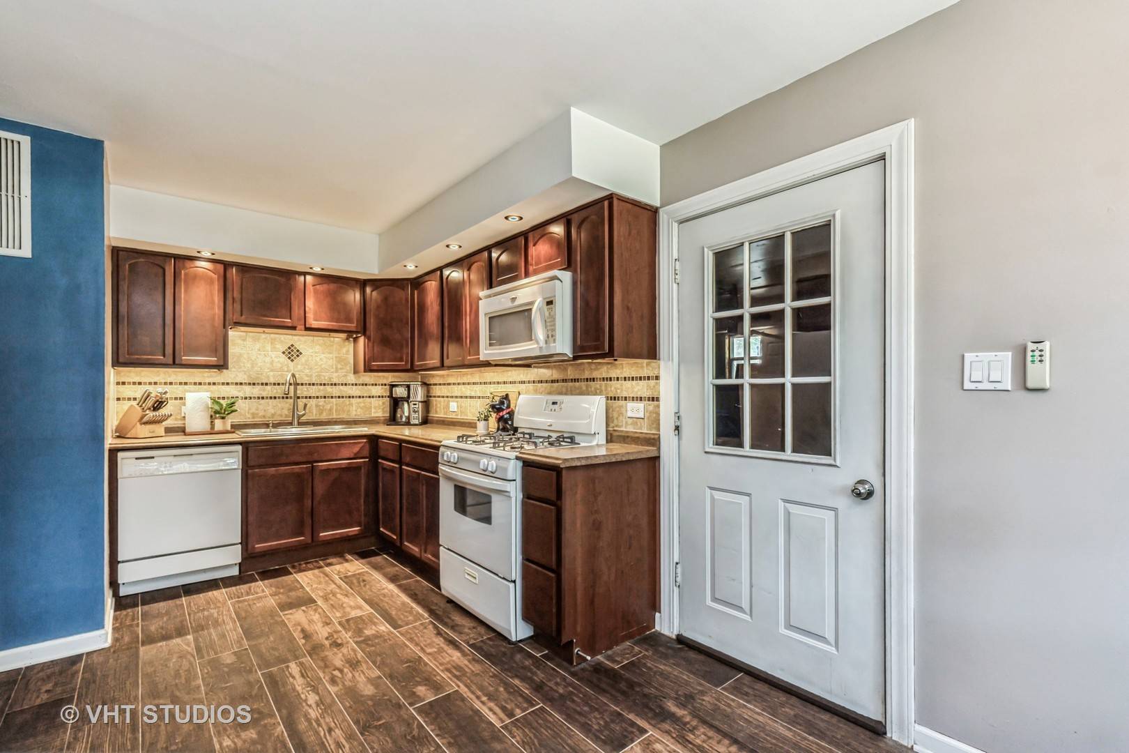 Mchenry, IL 60050,2605 Highwood RD