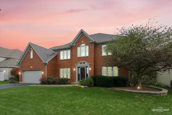 2211 FOX BORO LN, Naperville, IL 60564