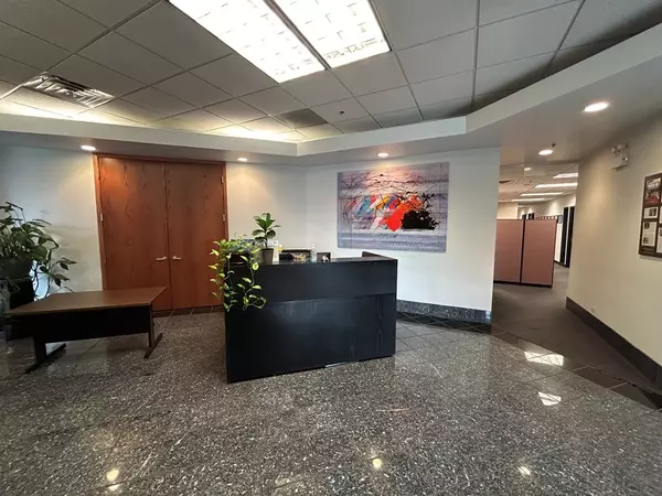 Morton Grove, IL 60053,8150 Lehigh AVE #OFFICE