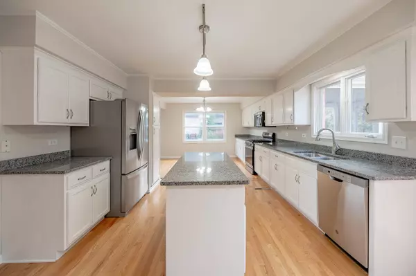 Mokena, IL 60448,20952 Bradford DR