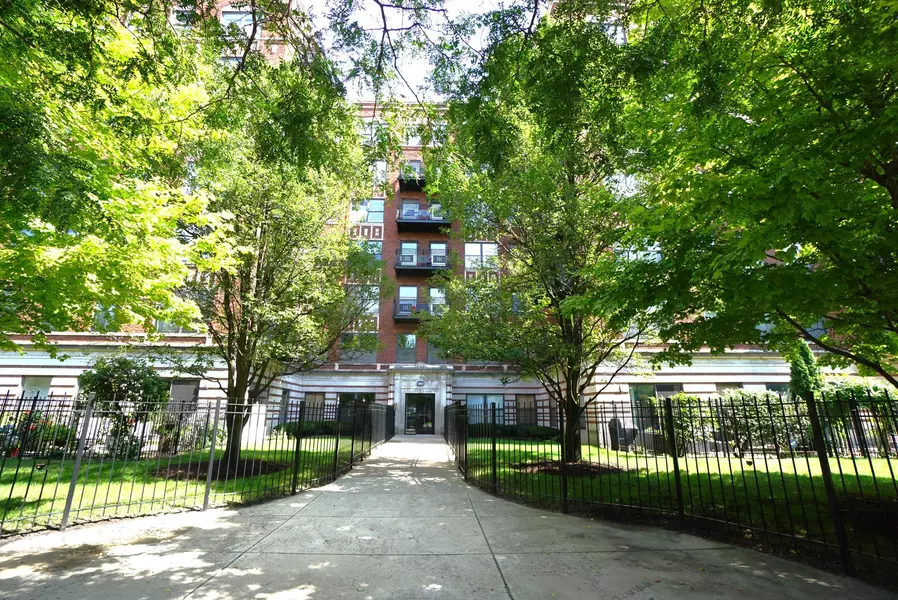 4537 S Drexel BLVD #206, Chicago, IL 60653