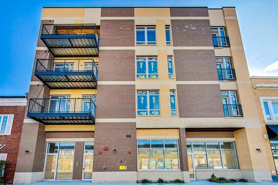 715 South BLVD #404, Oak Park, IL 60302