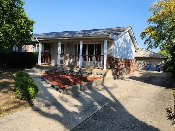 953 S Michigan AVE, Addison, IL 60101