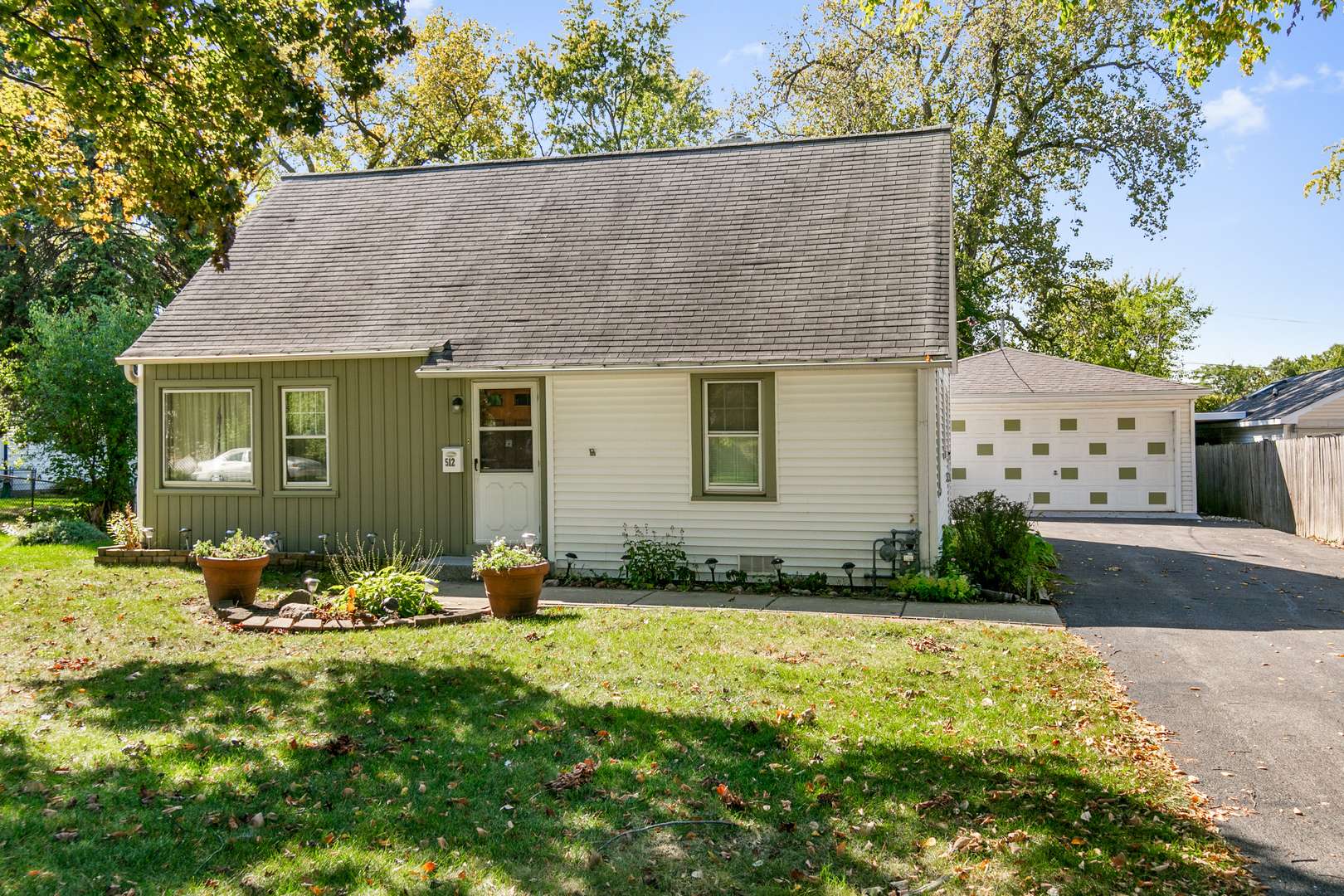 512 Jerome DR, Northlake, IL 60164