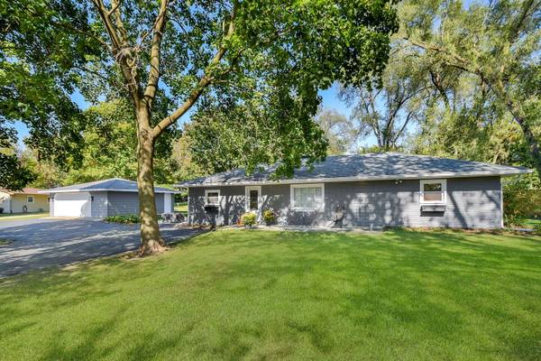 37W214 Dean ST, St. Charles, IL 60175