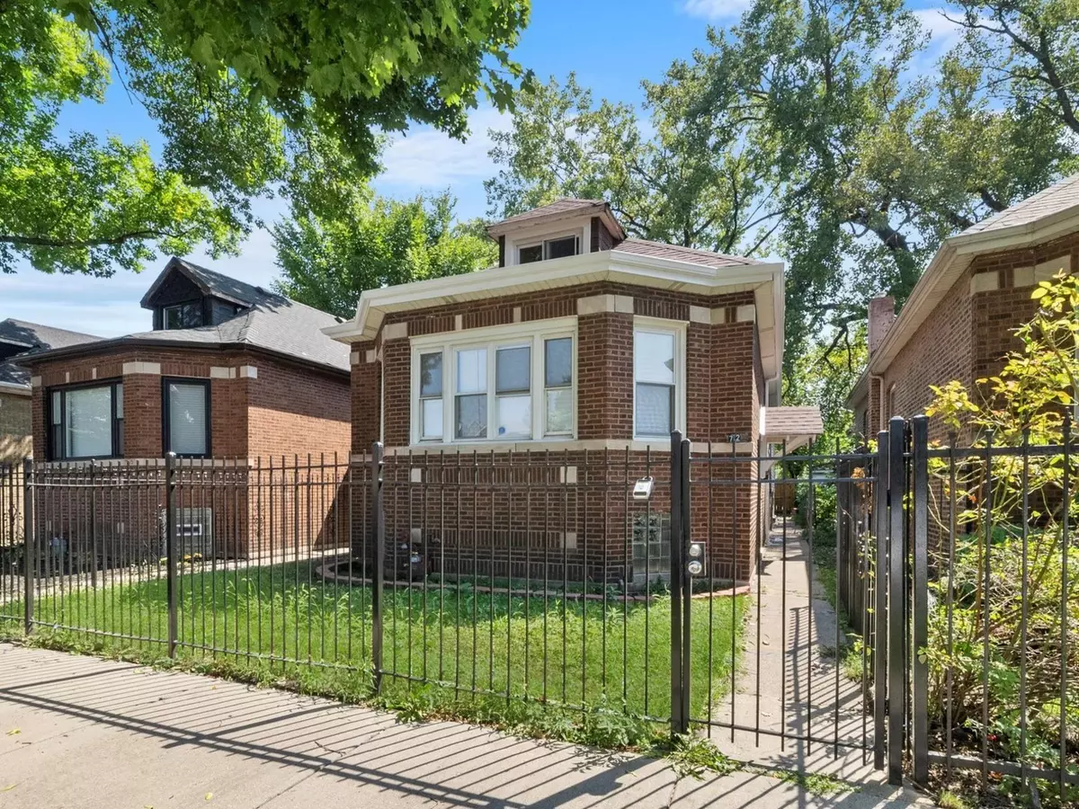 Chicago, IL 60609,727 W 50th PL