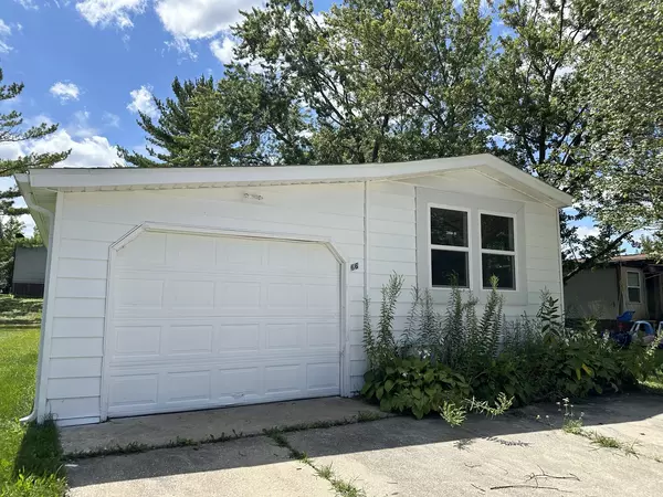 66 Candlegate CIR, Matteson, IL 60443