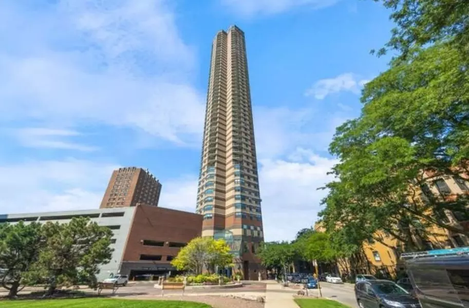 3660 N Lake Shore DR #410, Chicago, IL 60613