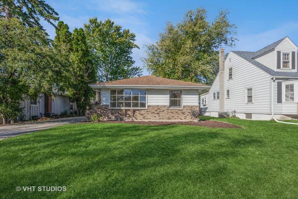 4112 N Lincoln ST, Westmont, IL 60559