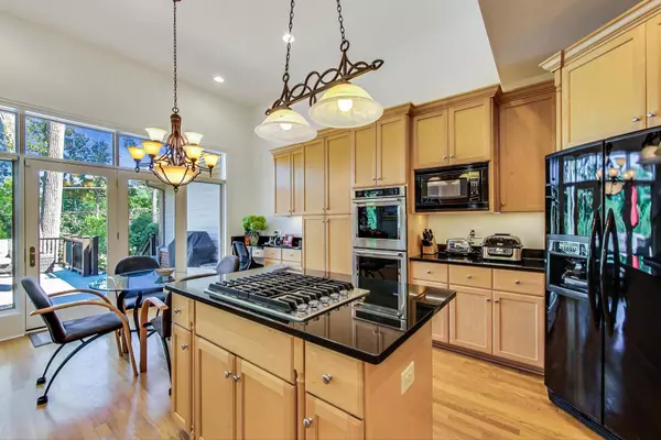 Highland Park, IL 60035,3453 Summit AVE