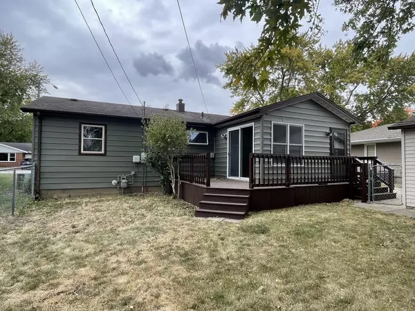 Peru, IL 61354,2127 Meadow Lawn LN