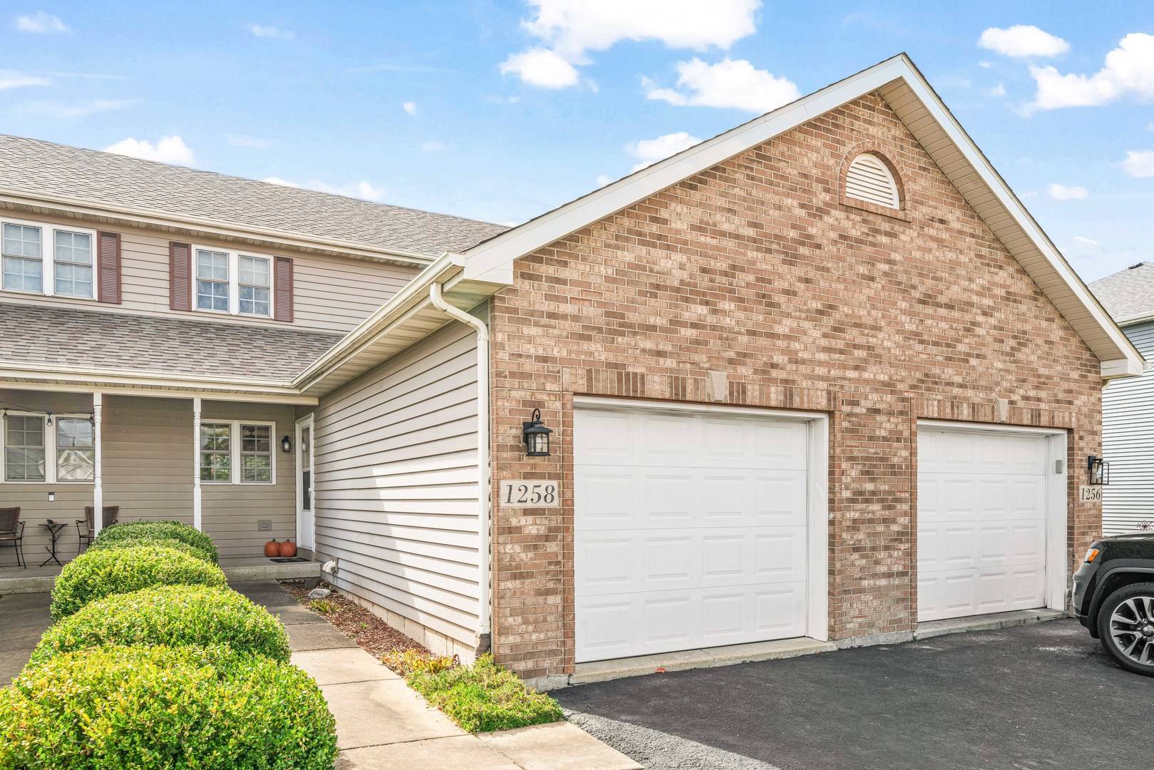Sandwich, IL 60548,1258 E Arnold ST