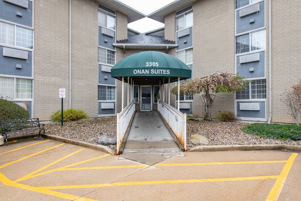 3305 Sunset AVE #117, Waukegan, IL 60087