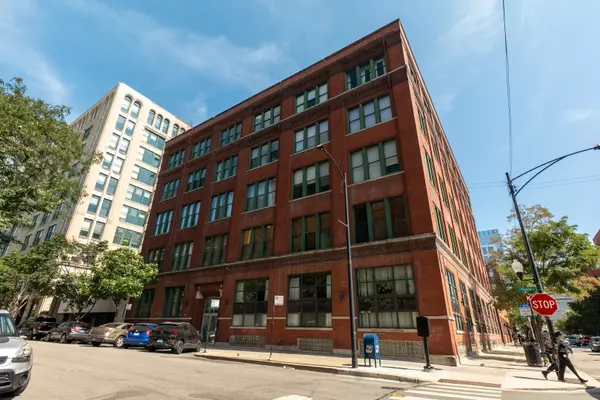 331 S Peoria ST #401, Chicago, IL 60607