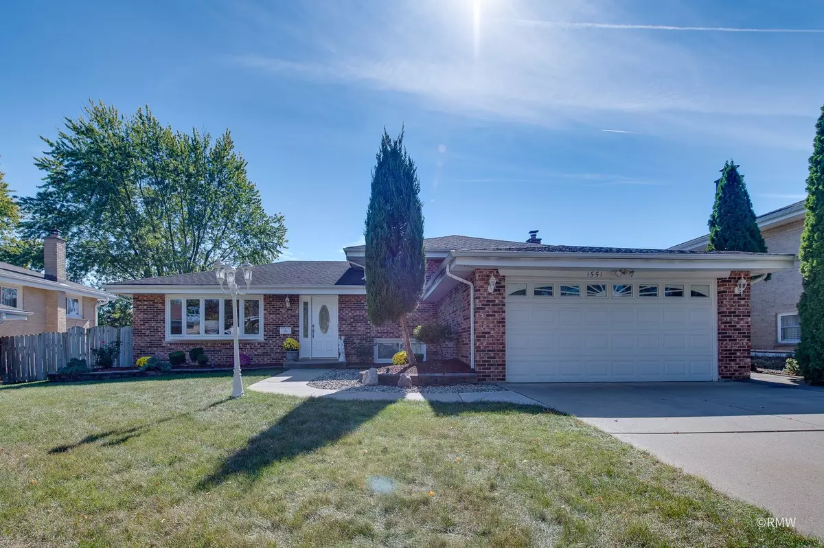 Addison, IL 60101,1551 W Holtz AVE