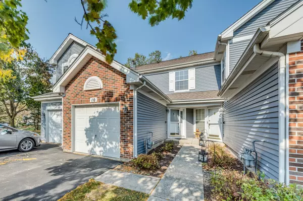 10 Stonegate CT, Algonquin, IL 60102