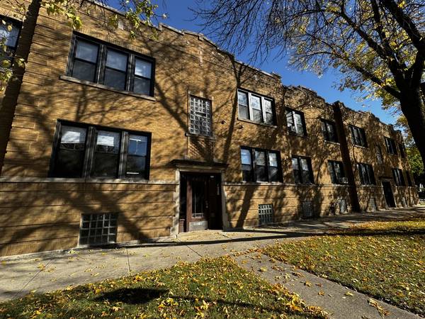 2609 N Kostner AVE #2, Chicago, IL 60639