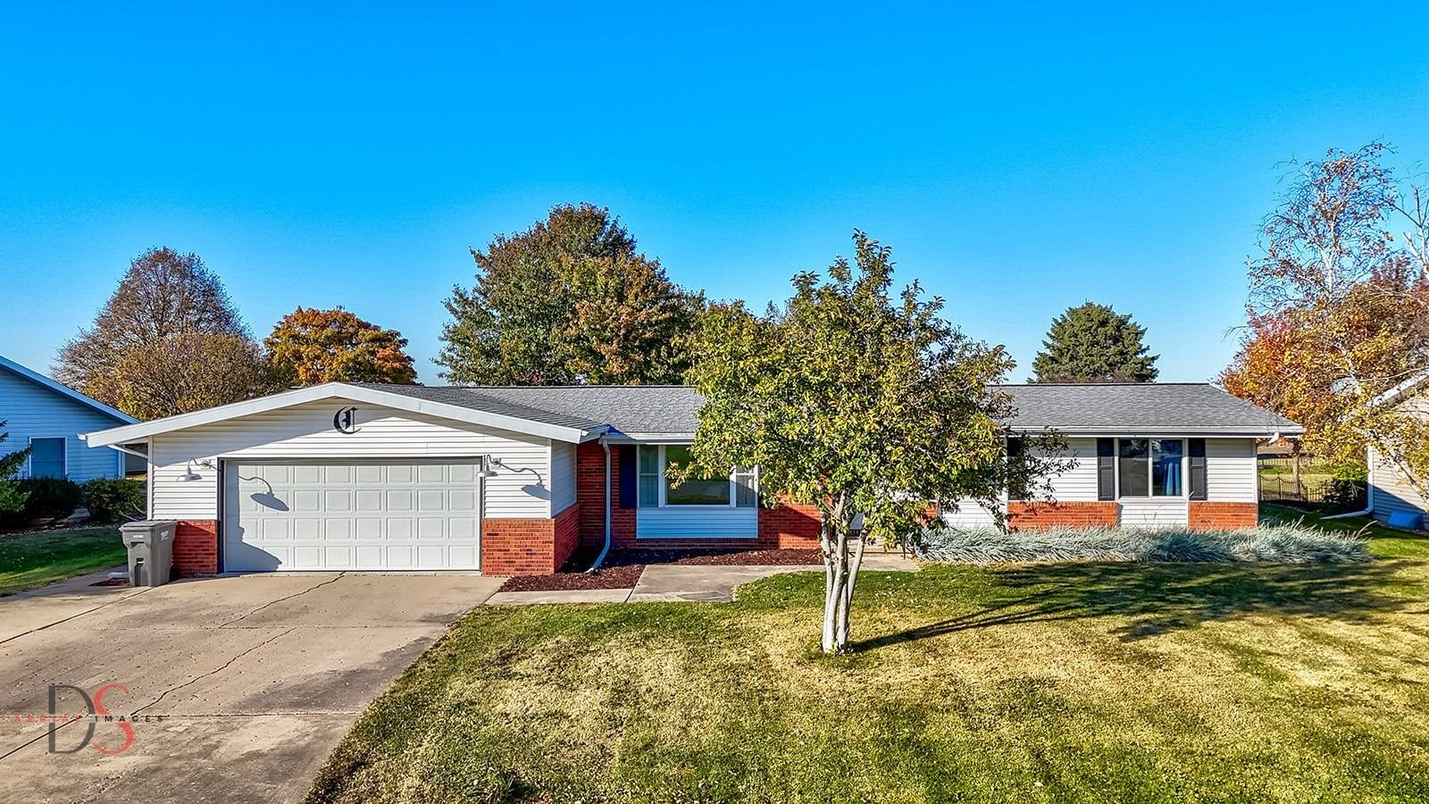 2 Clover CT, Grand Ridge, IL 61325