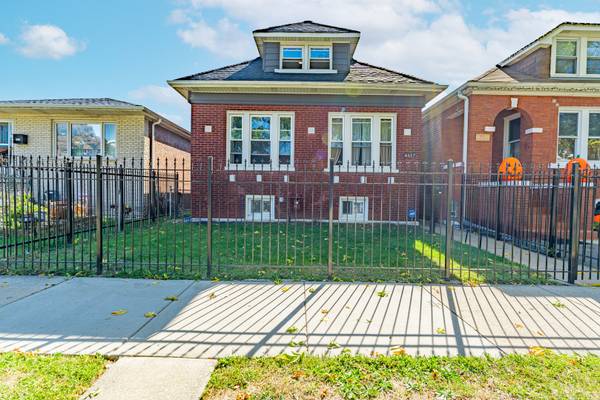 4617 W Mclean AVE, Chicago, IL 60639