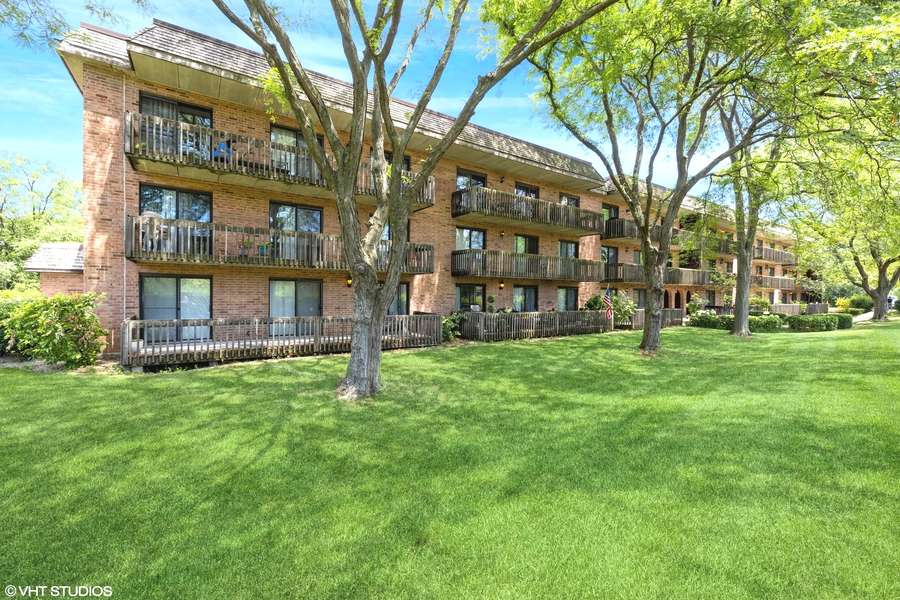 444 Redondo DR #105, Downers Grove, IL 60516