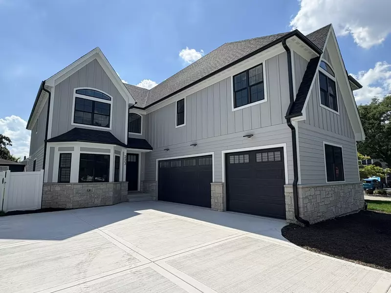 223 N Bonnie Brae AVE, Elmhurst, IL 60126