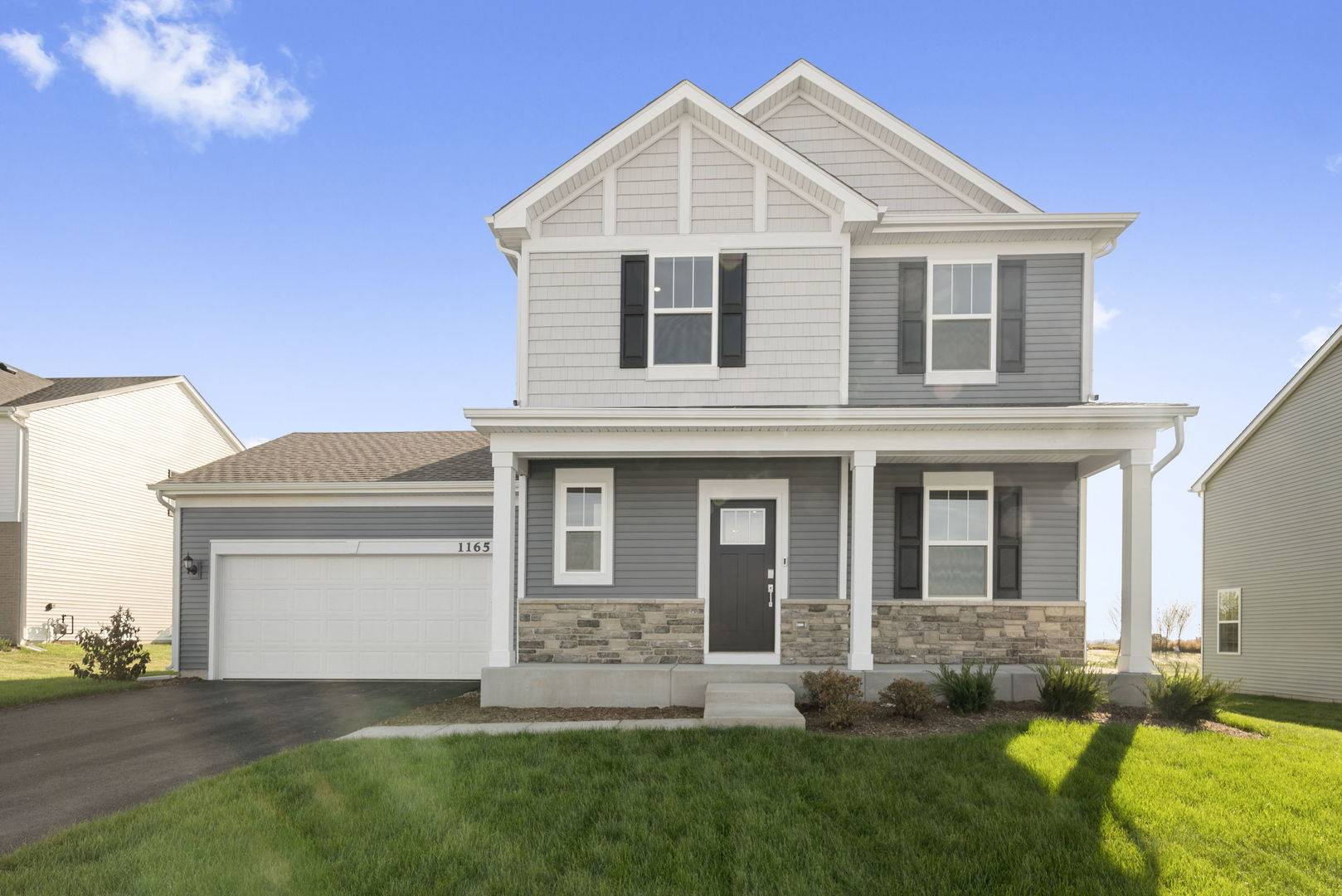 1165 Kentwood DR, Hampshire, IL 60140