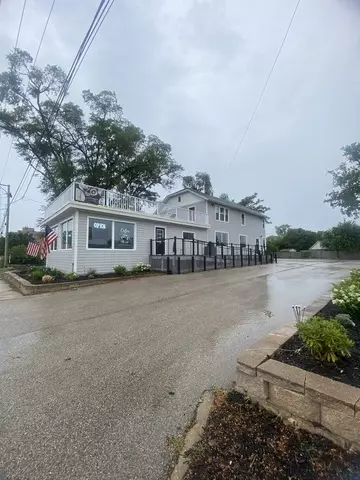 322 N Milwaukee AVE, Wheeling, IL 60090